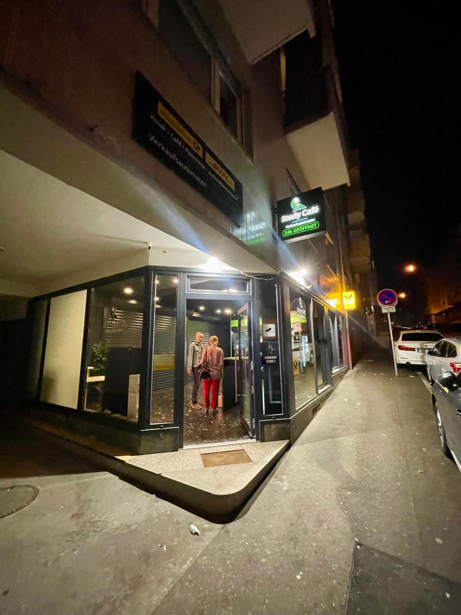 Neu Wunderschoenenes Weisses Apartament Am Schloessle Zentrum Goldstadt بفورتسهايم المظهر الخارجي الصورة