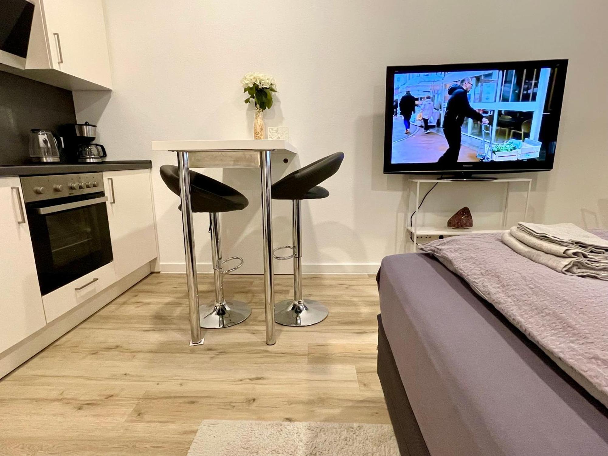 Neu Wunderschoenenes Weisses Apartament Am Schloessle Zentrum Goldstadt بفورتسهايم المظهر الخارجي الصورة