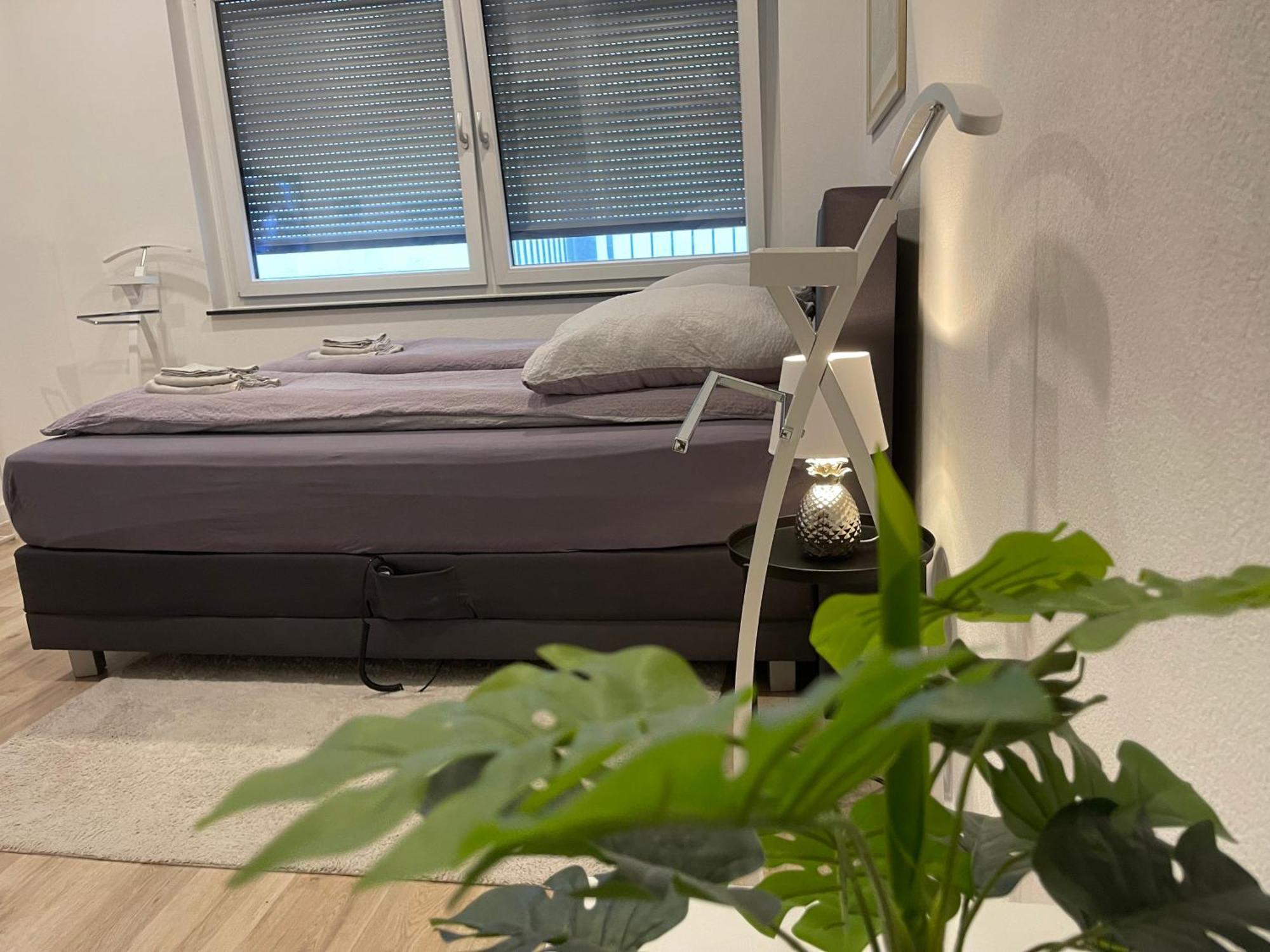 Neu Wunderschoenenes Weisses Apartament Am Schloessle Zentrum Goldstadt بفورتسهايم المظهر الخارجي الصورة