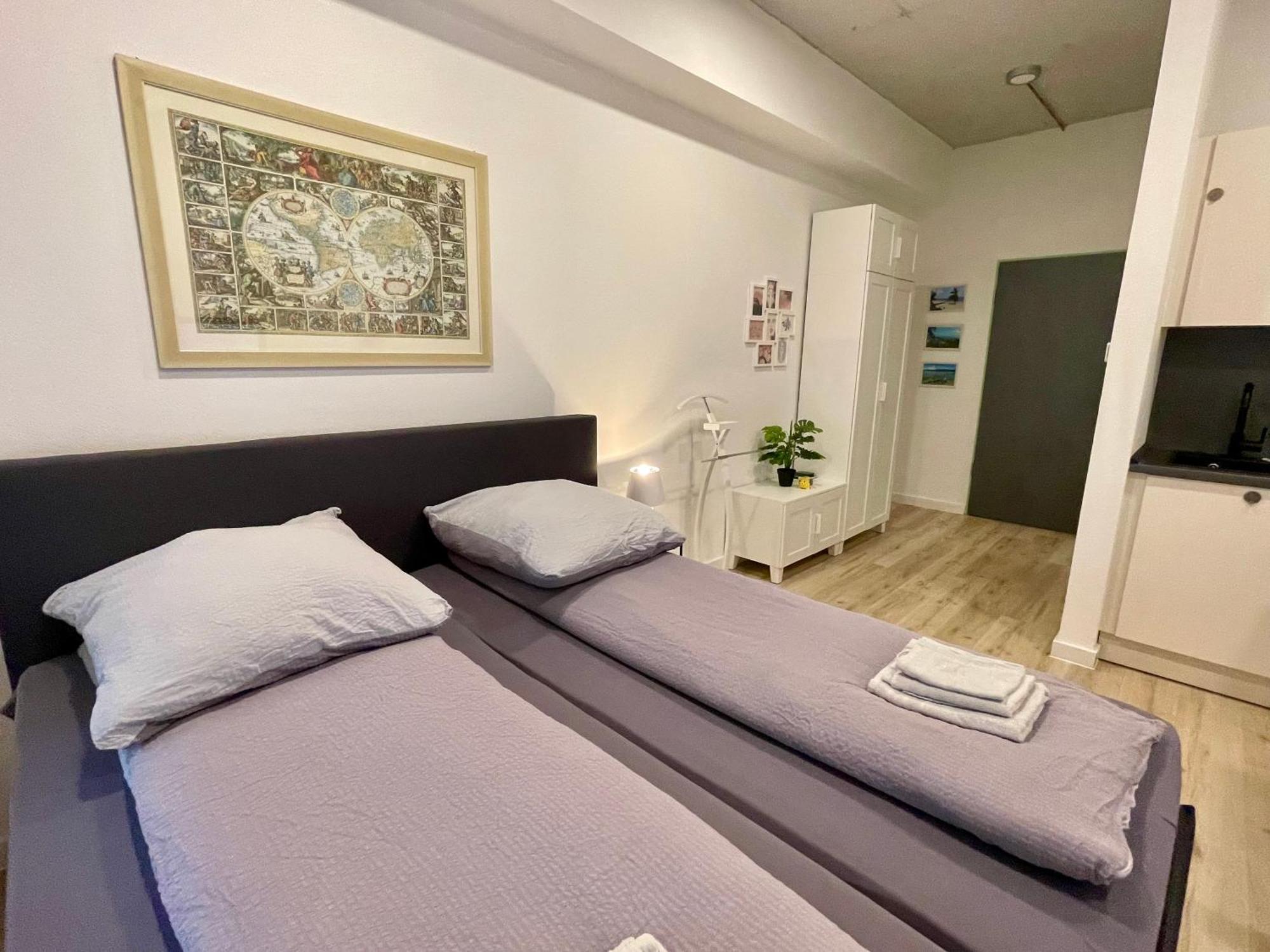 Neu Wunderschoenenes Weisses Apartament Am Schloessle Zentrum Goldstadt بفورتسهايم المظهر الخارجي الصورة