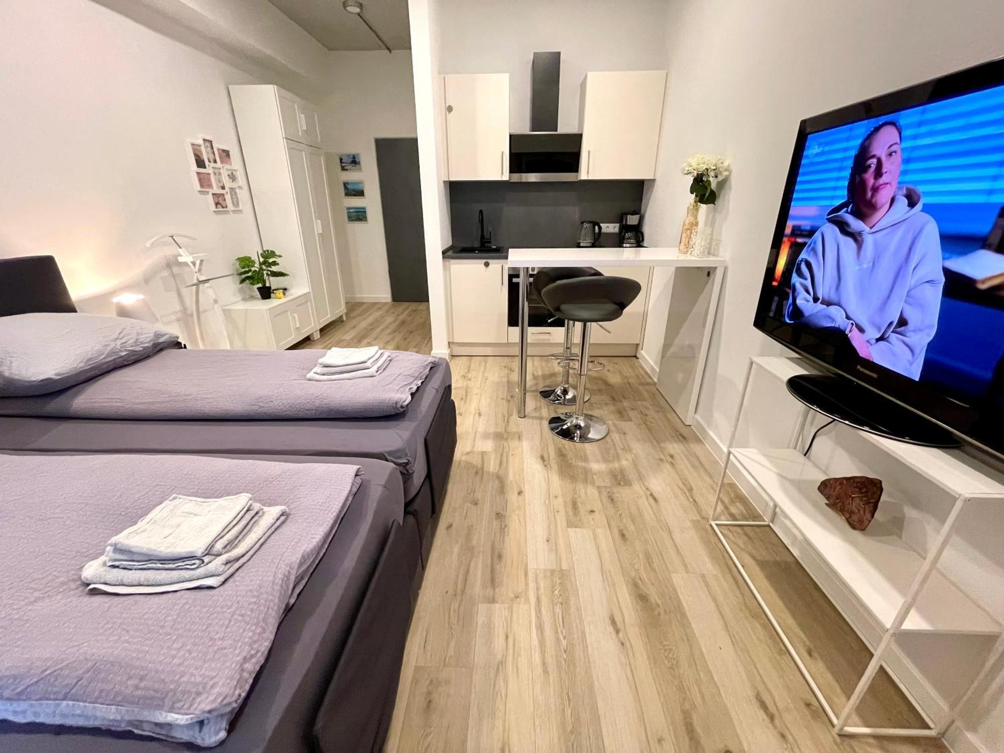 Neu Wunderschoenenes Weisses Apartament Am Schloessle Zentrum Goldstadt بفورتسهايم المظهر الخارجي الصورة