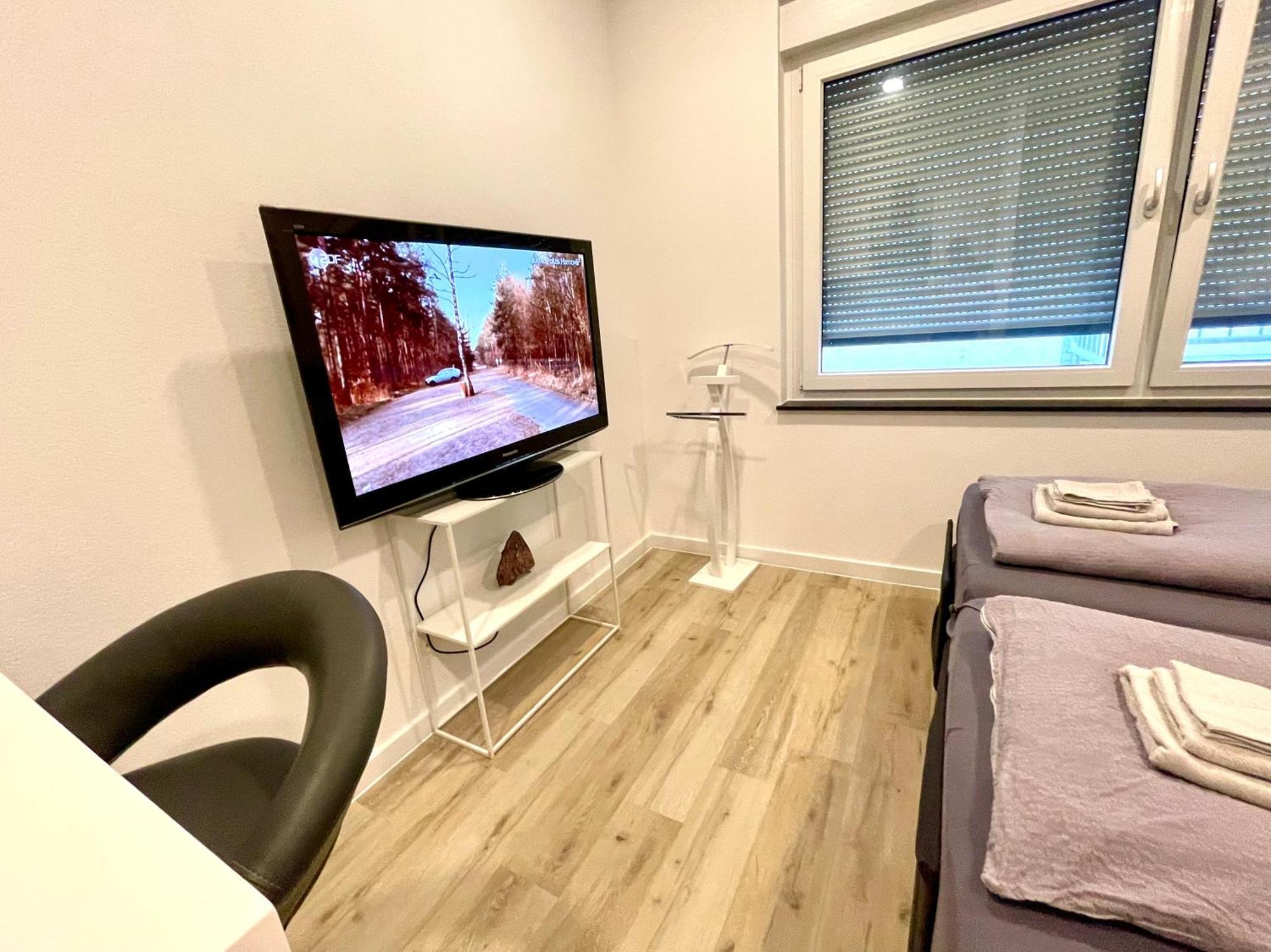 Neu Wunderschoenenes Weisses Apartament Am Schloessle Zentrum Goldstadt بفورتسهايم المظهر الخارجي الصورة