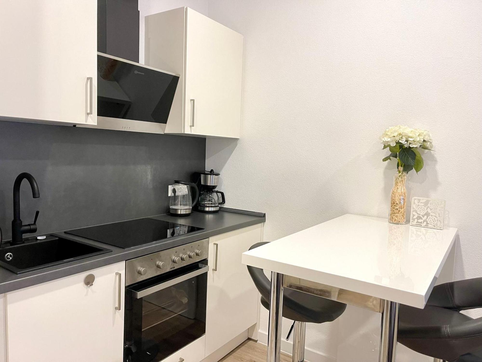 Neu Wunderschoenenes Weisses Apartament Am Schloessle Zentrum Goldstadt بفورتسهايم المظهر الخارجي الصورة